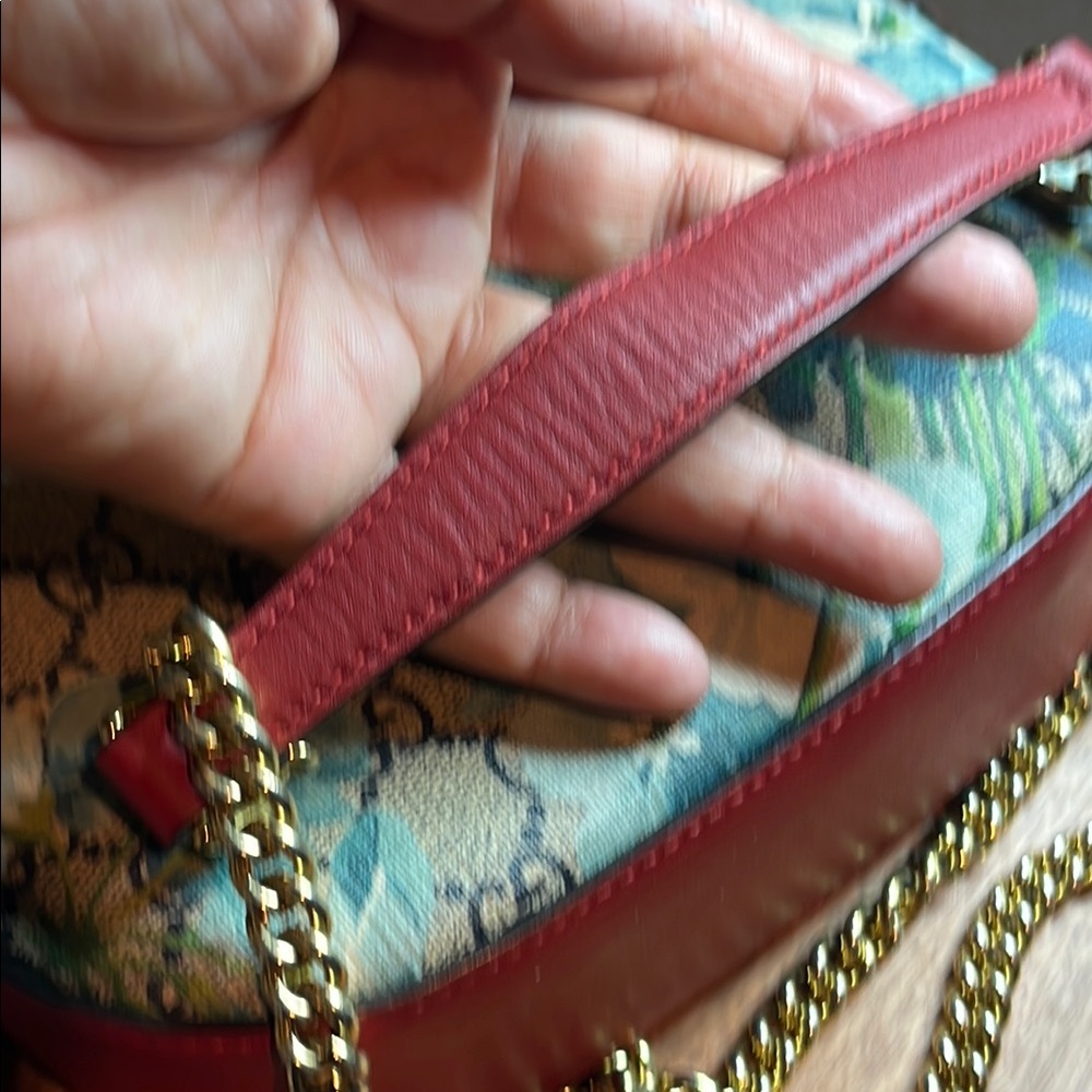 Gucci Blue and Gold Crossbody Bag with Iconic Design - Picture 13 of 17